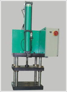 找氣液增力缸-氣液增壓缸價格/上海達諾爾機械設(shè)備的四柱式?jīng)_壓機MA/MAG系列-四柱式?jīng)_壓機價格_四柱式?jīng)_壓機廠家價格、圖片、詳情,上一比多_一比多產(chǎn)品庫