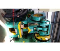 普通沖床 工業(yè)生產中的基礎與高效沖壓設備