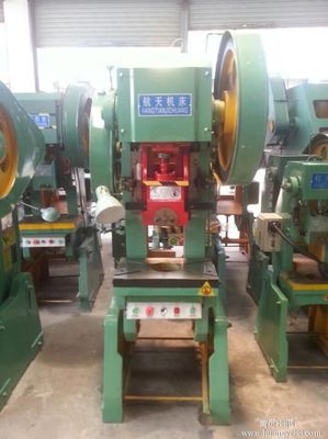 40噸開式沖床與普通沖床產品展示——東莞市寮步滬重機械經營部專業(yè)供應